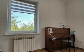 Apartament z pianinem